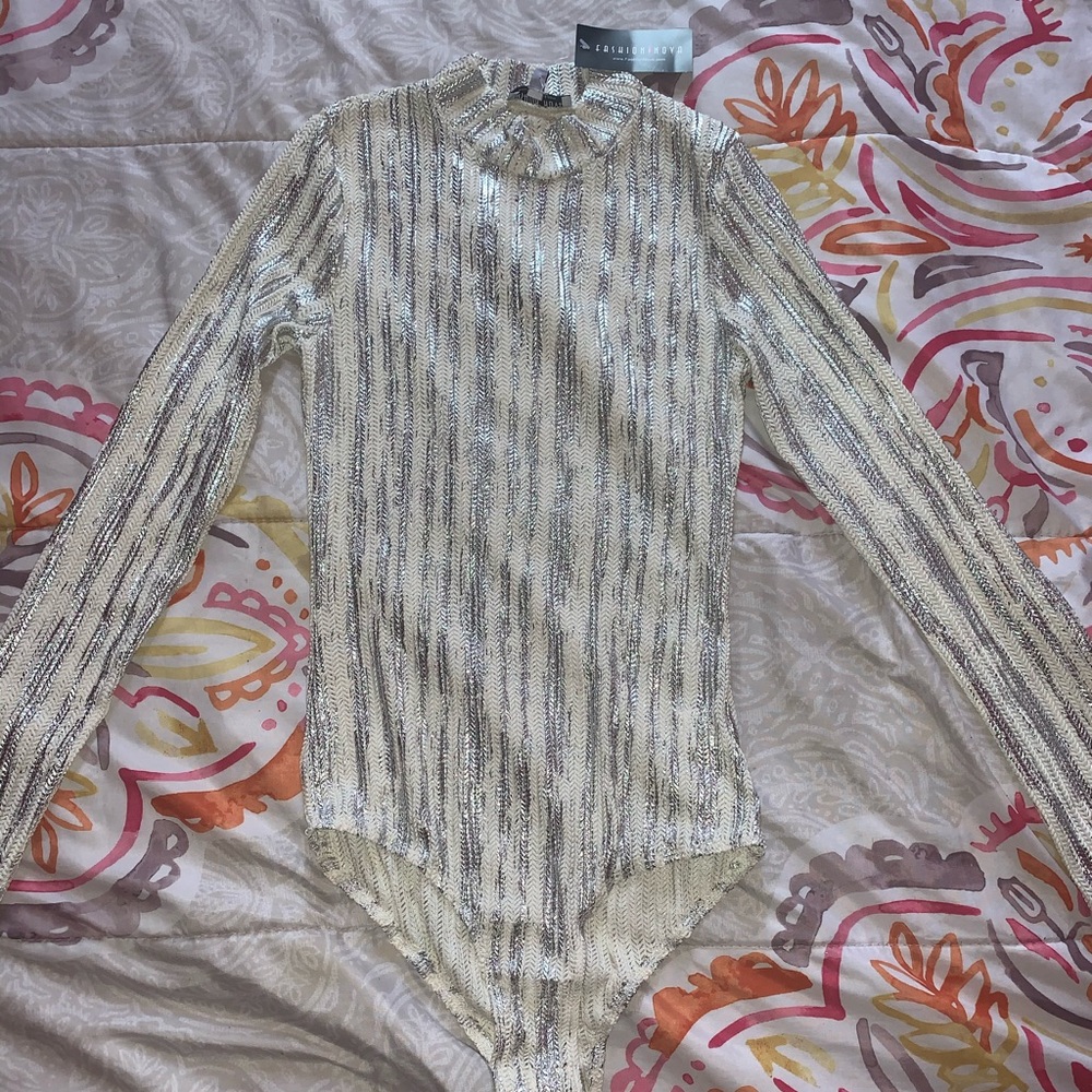 Sparkle TOP - Picture 2 of 3